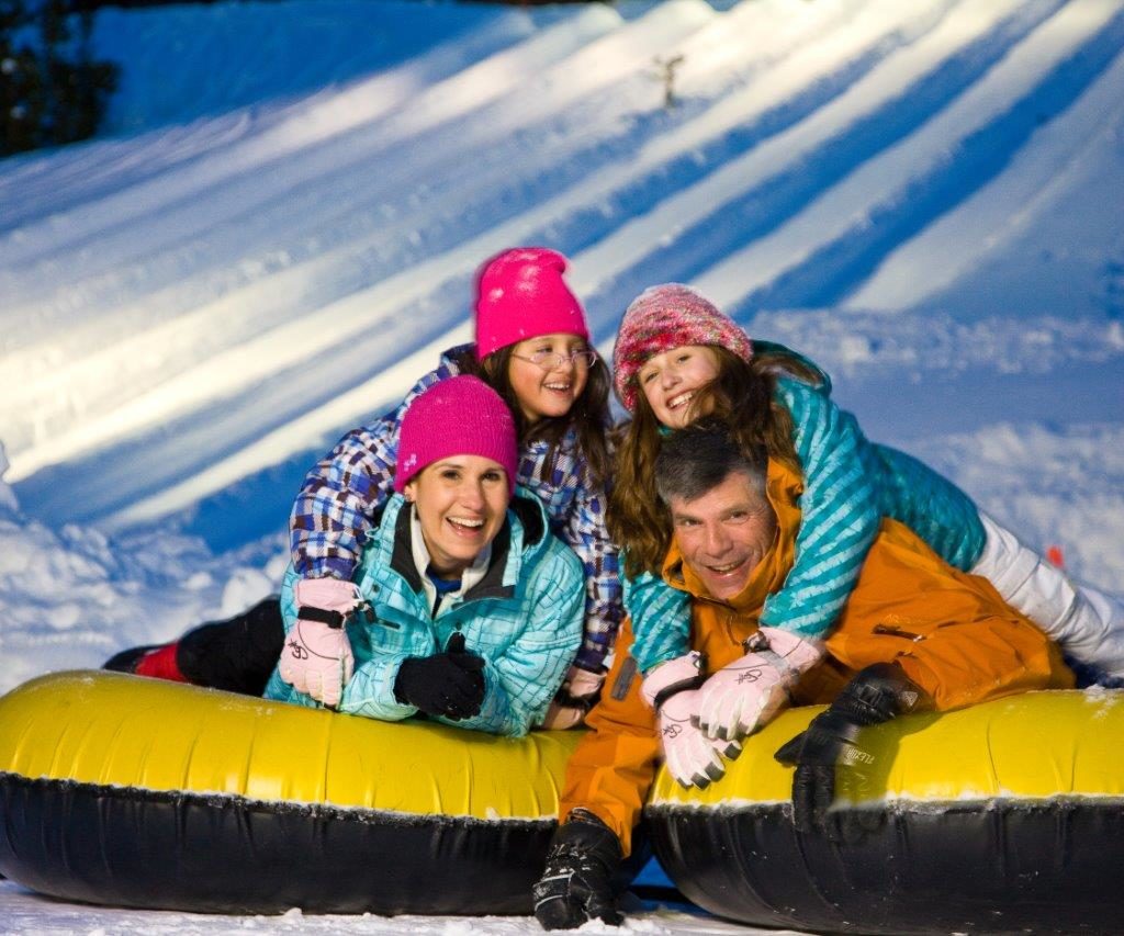 The Complete Guide to Snow Tubing: Fun for the Whole Family!